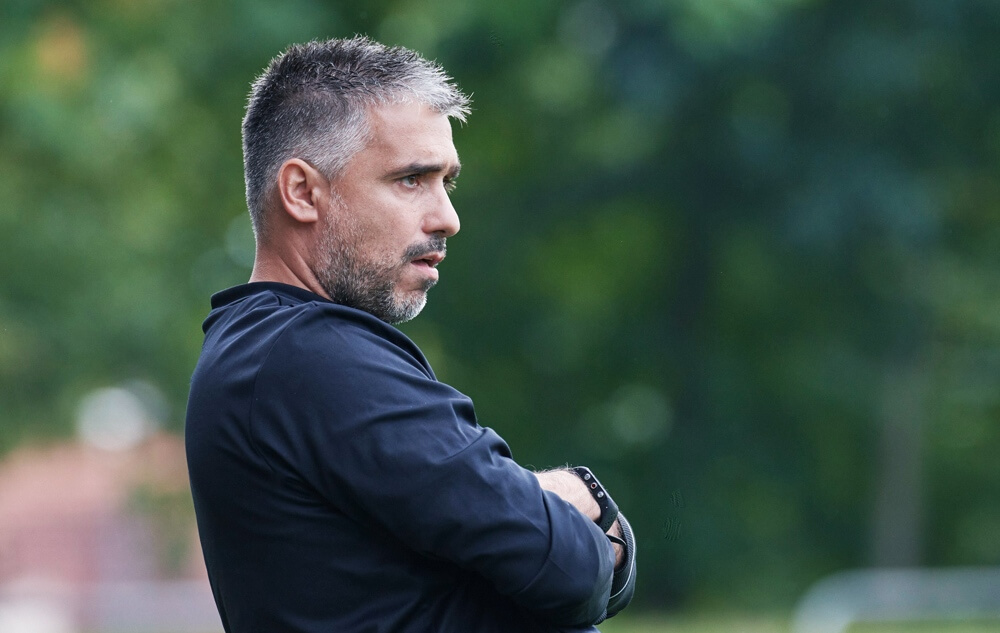 Oscar Corrochano muss gehen – Nico Seegert rückt zum Trainer der U23 des SV Waldhof auf