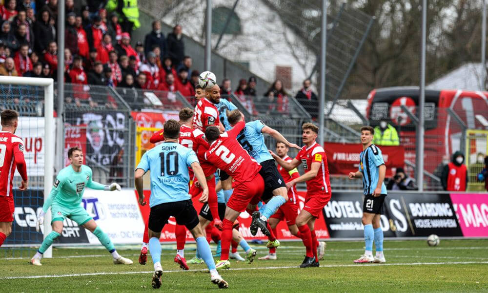 Nicht belohnt – Der SV Waldhof kommt gegen den 1. FCK nicht über ein 0:0 hinaus