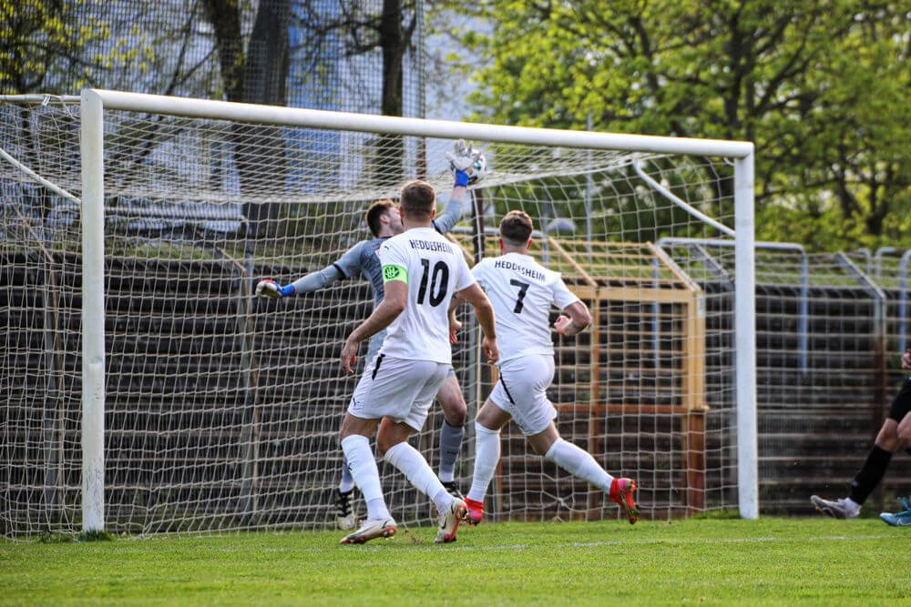 Andreas Adamek`s Kopfballtreffer entscheidet Derby ++ SV Waldhof Mannheim II – Fortuna Heddesheim 0:1 (0:0)