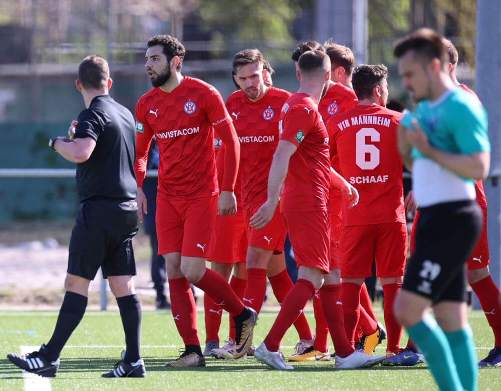 Rasenspieler mühen sich zu einem 3:2 Erfolg über den SV Langensteinbach