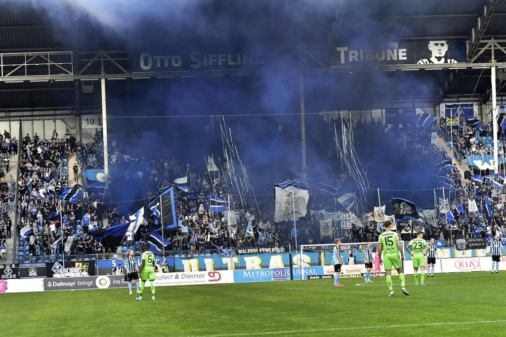 SV Waldhof: SV Wehen Wiesbaden vor der Brust, die Trainerentscheidung im Hinterkopf