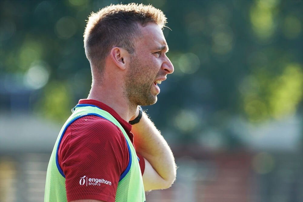 „Wir haben nicht den Anspruch, unbedingt Landesligist zu sein“ – Lützelsachsens Trainer Rick Hutter im Interview