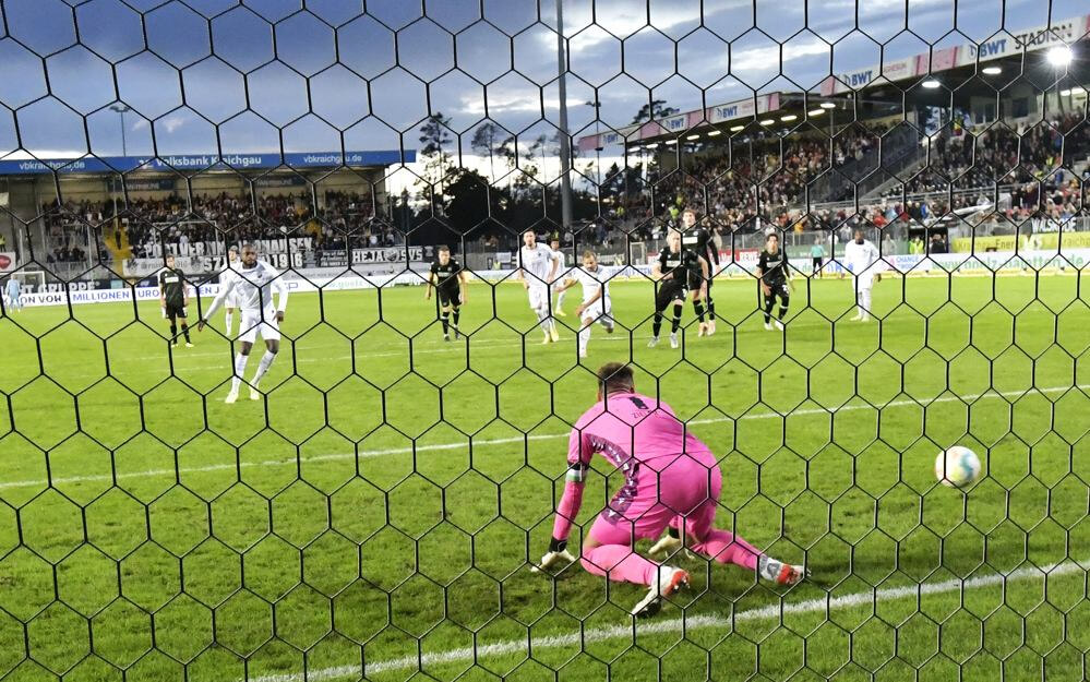 SV Sandhausen unterliegt Hannover 96 knapp mit 2:3