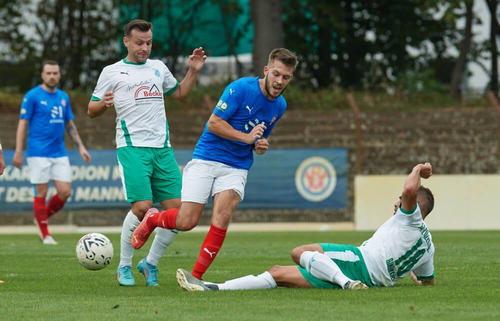 VfR peilt einen Derbysieg an – Rasenspieler sind beim VfL Kurpfalz-Neckarau gefordert