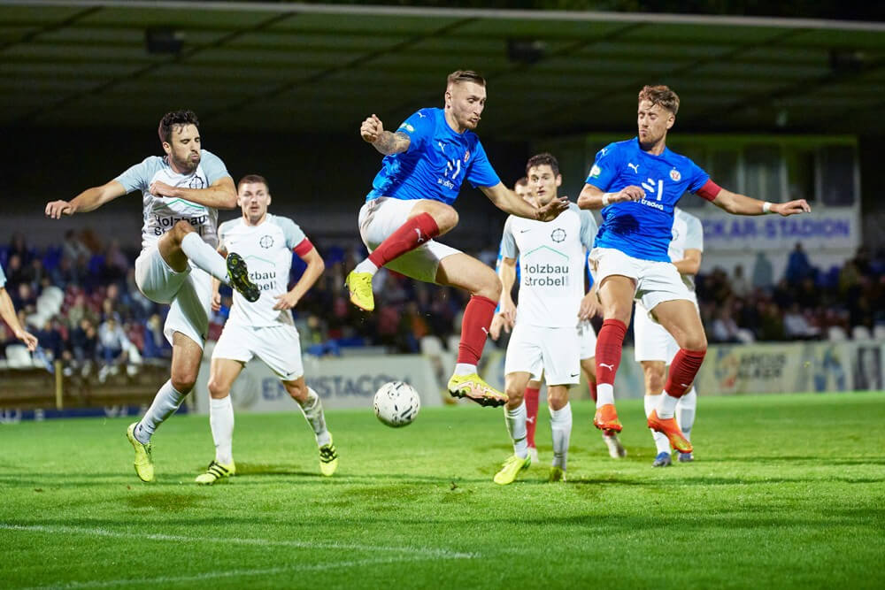 Rasenspieler bezwingen den 1. FC Mühlhausen in einer hochklassigen Verbandsligabegegnung mit 4:2 (2:2)