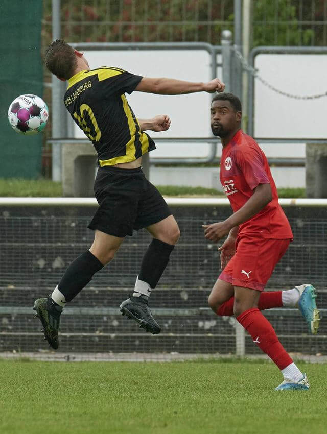 KL Mannheim: Rot Weiß Rheinau gewinnt packendes Spitzenspiel beim FV 1918 Brühl II