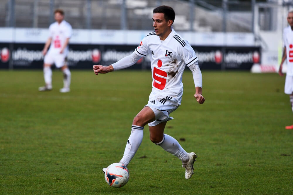 Stark gefightet, aber 4:3 unterlegen ++ VfL Kurpfalz Neckarau hängt im Tabellenkeller fest