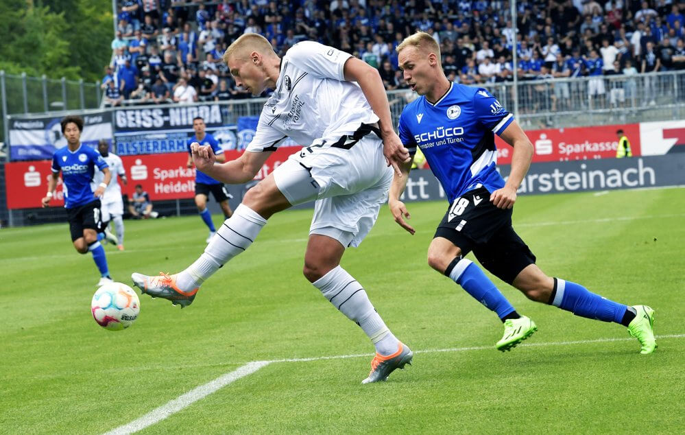 SV Sandhausen unterliegt beim Hamburger SV 4:2 (1:0).