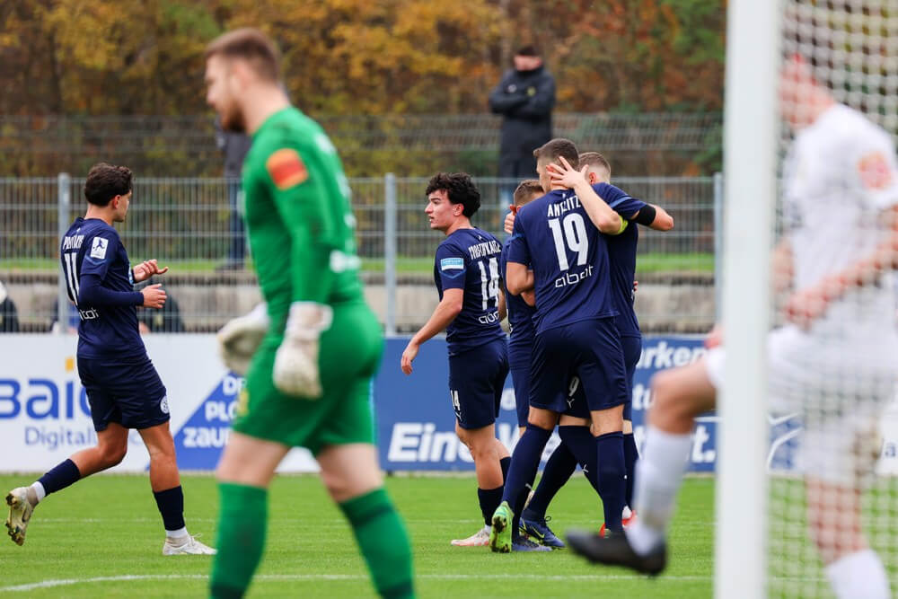 Elfmeterfestival bei der Astoria