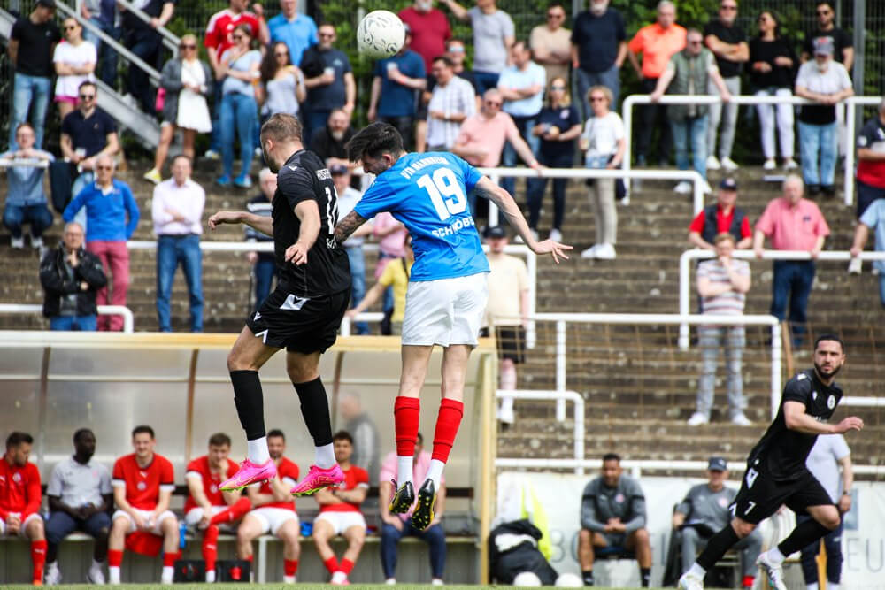 Auf der Zielgeraden zur Oberliga: VfR Mannheim gewinnt Derby gegen Fortuna Heddesheim 3:2 (1:1)