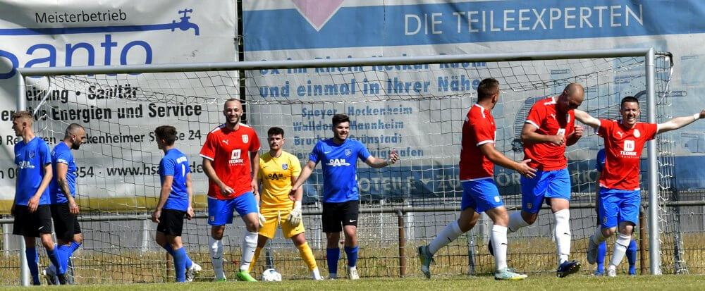 FK Srbija Mannheim im Aufstiegsfinale zur Landesliga Rhein-Neckar gegen die SG Horrenberg
