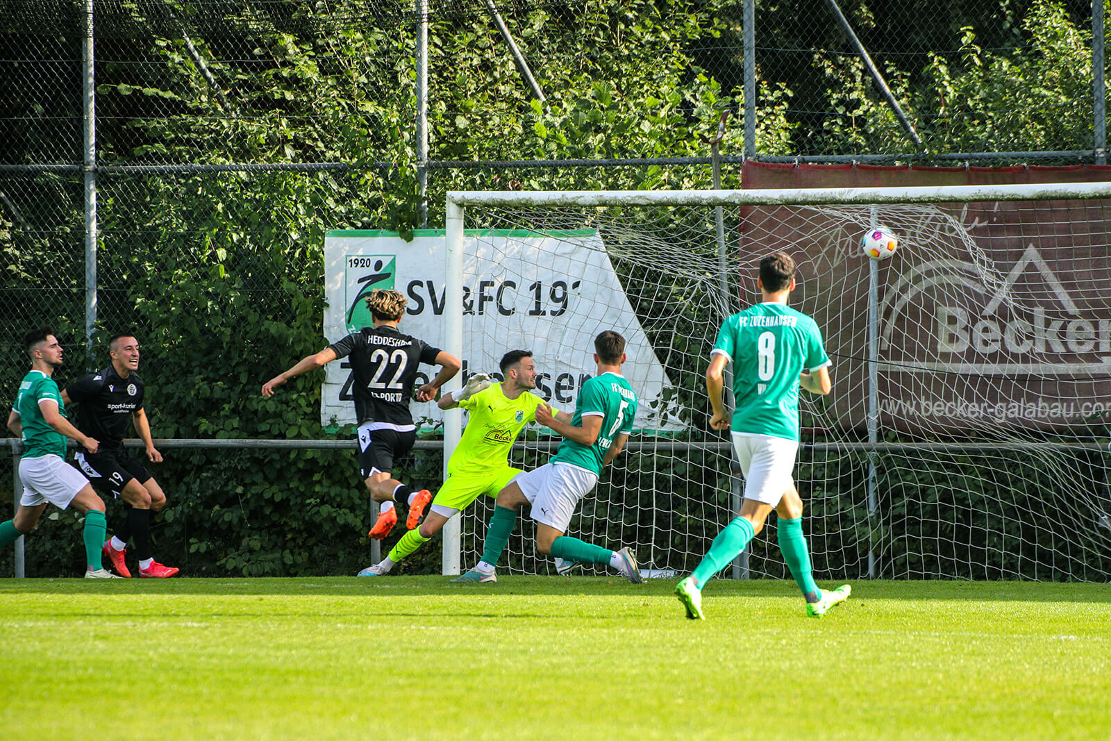  Szene aus dem Hinspiel. Heddesheims Fabio Lo Porto (#22)erzielt die 1:0 Führung gegen Zuzenhausen. Bild: Alfio Marino