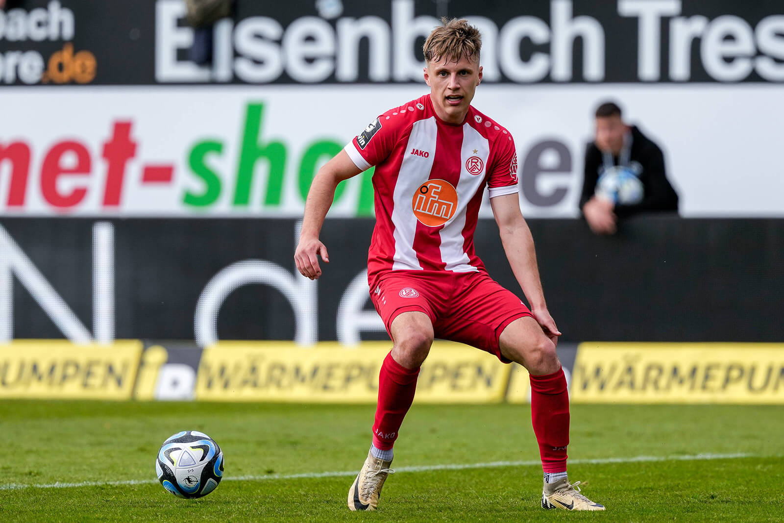  Sascha Voelcke (Essen, #2), am Ball. Fussball, 3. Liga, SV Sandhausen - Rot-Weiss Essen. Bild: IMAGO/foto2press.