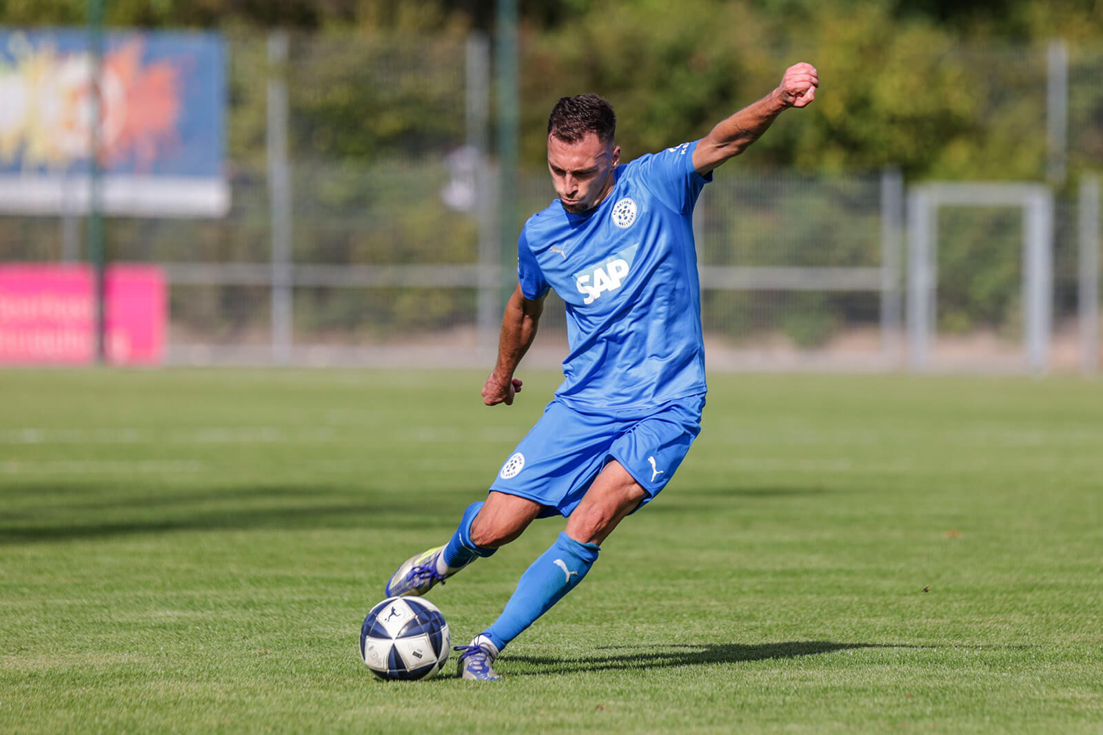  Maximilian Philipp Waack (#10, FC Astoria Walldorf). Bild: Lukas Adler