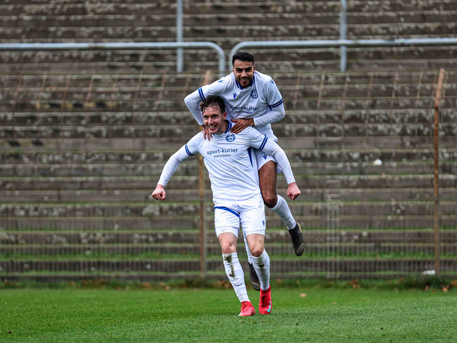Fortuna Heddesheim gewinnt Derby beim SV Waldhof Mannheim II mit 4:1 und übernimmt Tabellenführung