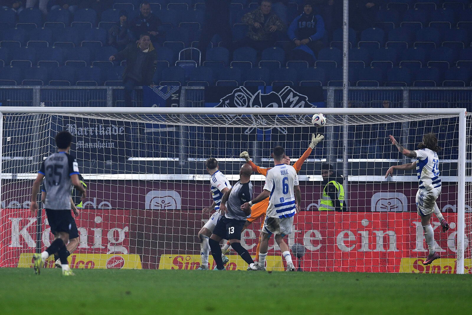 Den Kampf zu spät angenommen – Der SV Waldhof verliert mit 1:2 beim Spitzenreiter Duisburg