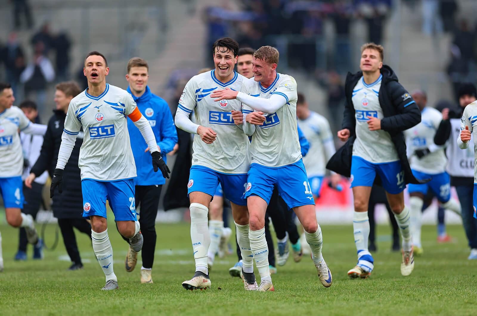 Bedenklicher Abwärtstrend – Der SV Waldhof geht gegen Hansa Rostock mit 0:4 (0:2) unter