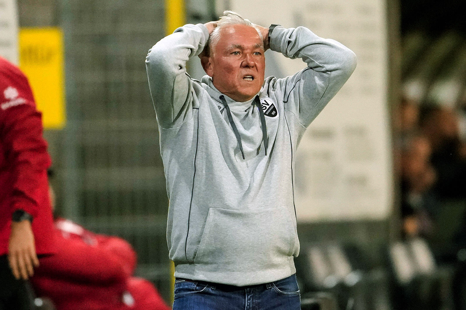 Warum sich Sandhausens Olaf Janßen schämt Cheftrainer dieser Mannschaft zu sein