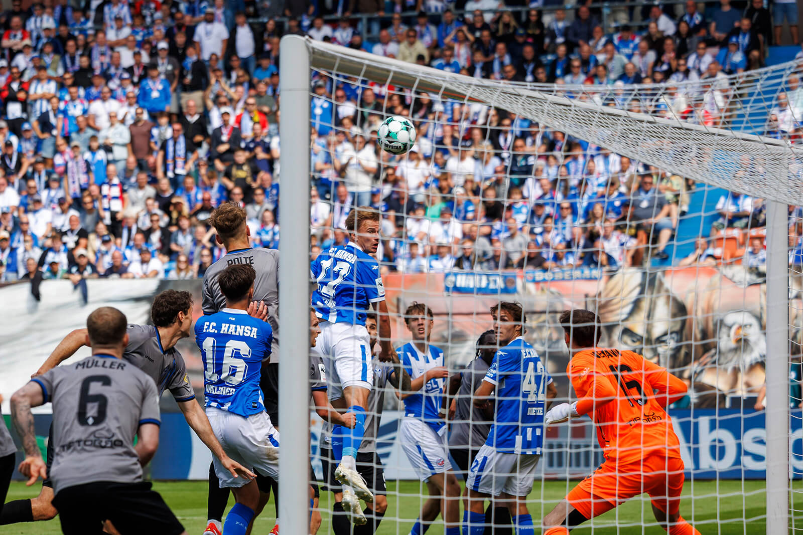 Der SV Waldhof belohnt sich nicht – „Nur“ ein 3:3 bei Titelkandidat Hansa Rostock